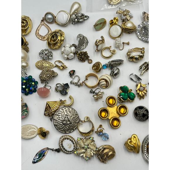 One and half Pound Single Clip Rhinestone Pearl clip Craft Pendant Earring Lot - Picture 7 of 9